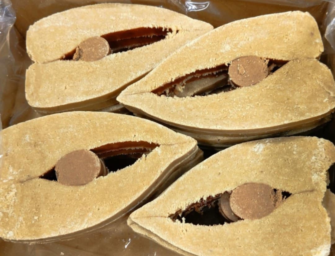 ইলিশ পেটি সন্দেশ